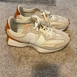 New Balance 327